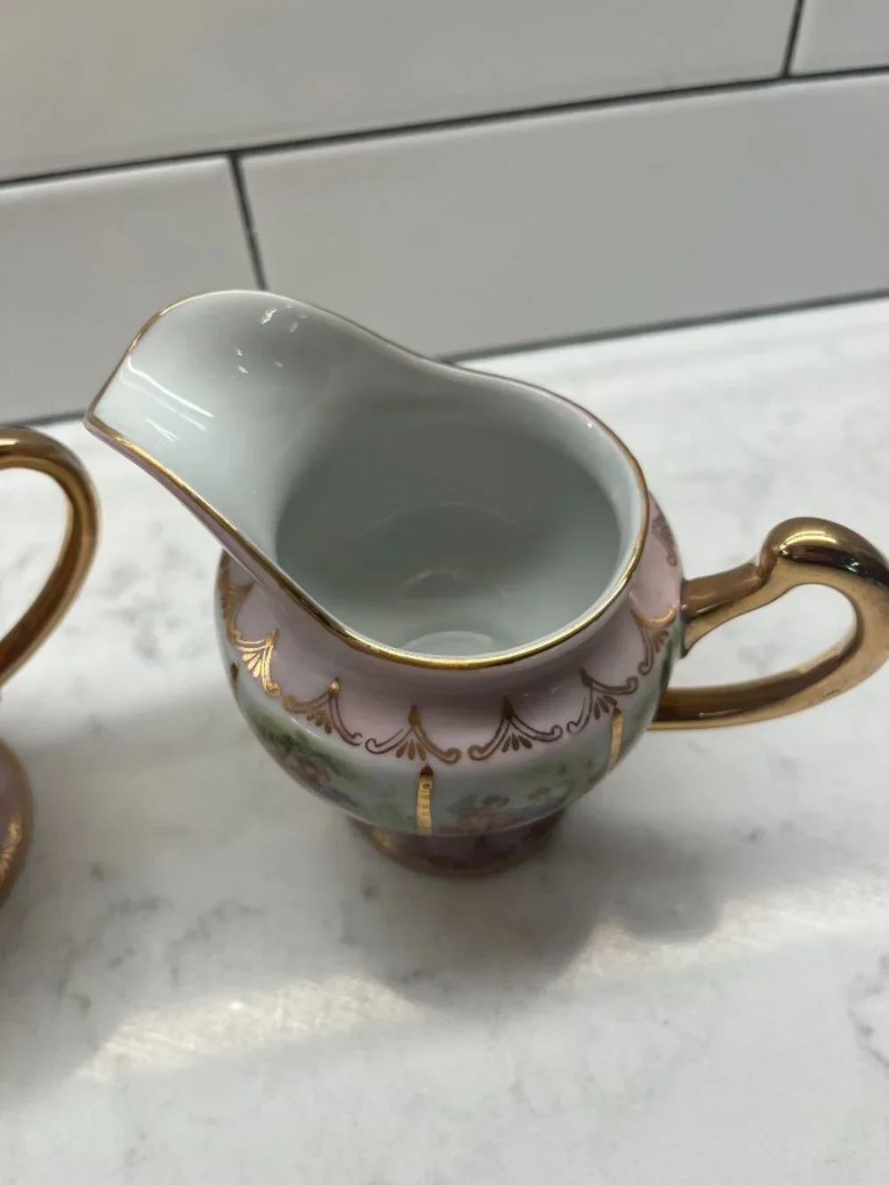Vtg Arrant Fragonard “Love Story” Porcelain Footed Creamer and Sugar Bowl Set